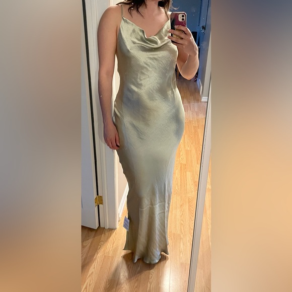 ASOS bridesmaid wedding guest cami maxi slip dress in sage green - Picture 10 of 11